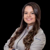 Iana Alencar - Cirurgiã Dentista